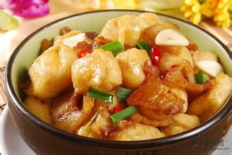 油豆腐炒肉片饭